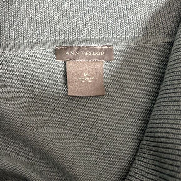 Ann Taylor Soft Blue Versatile Neck Sweater Size: Medium - Picture 5 of 6
